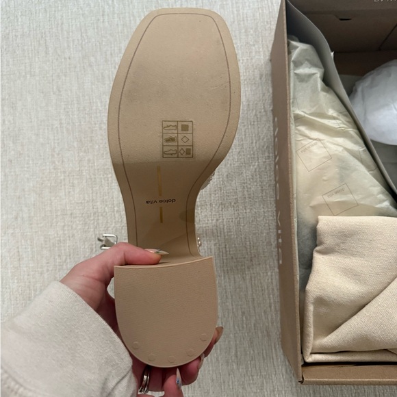 Dolce Vita Wessi Pearl in Vanilla (8) - Picture 6 of 7